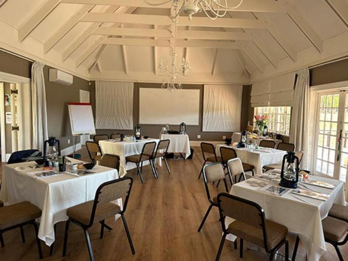 Food & Drinks 2, Oaklands Farm Stay, Thabo Mofutsanyane