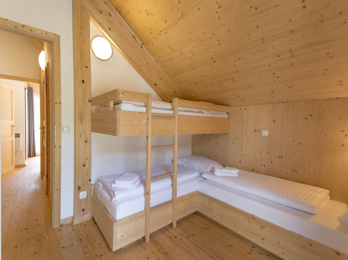 Bedroom 5, Inviting Chalet With Whirlpool, Murau