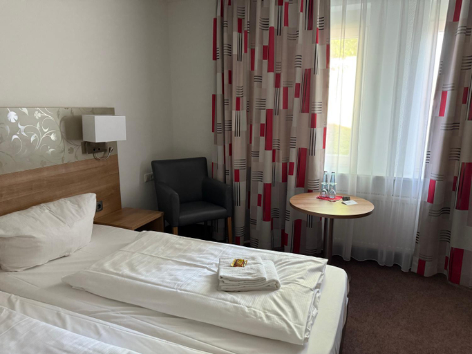 Bedroom 3, Hotel Schweizerblick, Waldshut