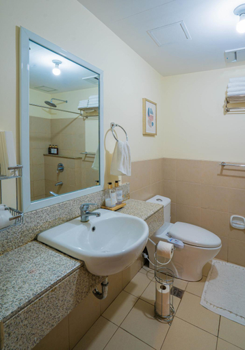 Bathroom 2, Two Aston Residences 2BR Balcony Suite Near Mines View Baguio, Baguio City