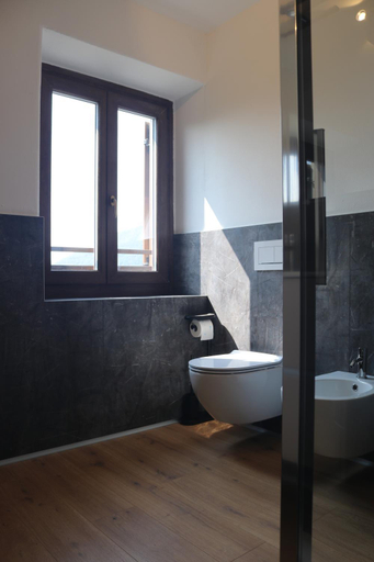 Bathroom 3, B&B La finestra sul castello, Trento