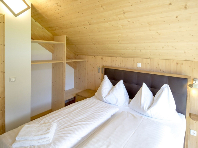 Bedroom 3, Attractive chalet with hot tub, Murau