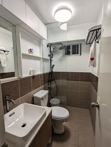 Bathroom, Reicondotel Arezzo Davao, Davao City