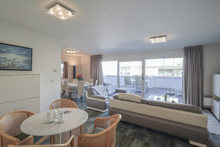 Dining 5, Penthouse on Belgian Coast With Sea Views, West-Vlaanderen