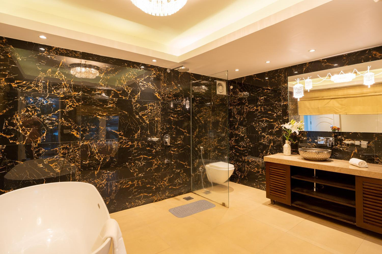 Bathroom 4, Emperor Ozran by Alaya Stays, North Goa