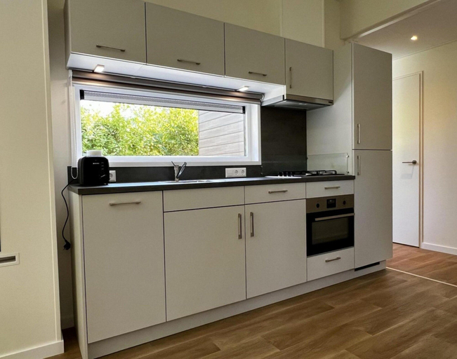 Private kitchen 3, Unique Chalet for 5 With Garden, Zijpe
