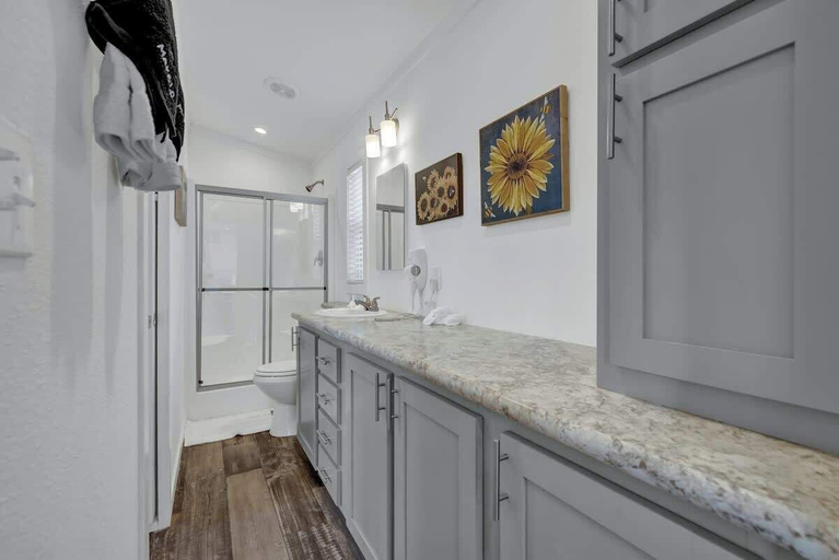 Bathroom, Resort at Fredericksburg Unit 25, Gillespie