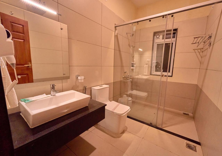 Bathroom 4, AJ Gable clouds Ooty by VOYE HOMES, The Nilgiris