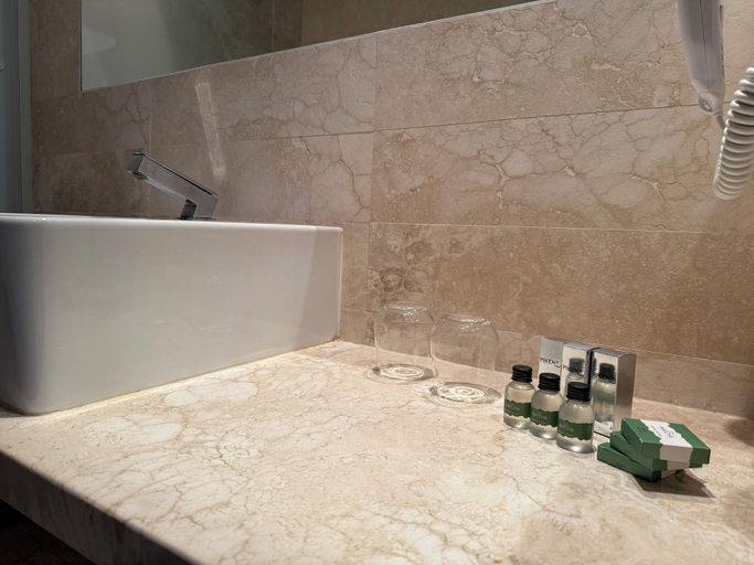 Bathroom 3, Hotel delle Terme, Livorno