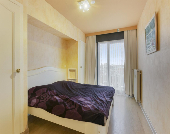 Room 4, Flat in Blankenberge With Ocean Views, West-Vlaanderen