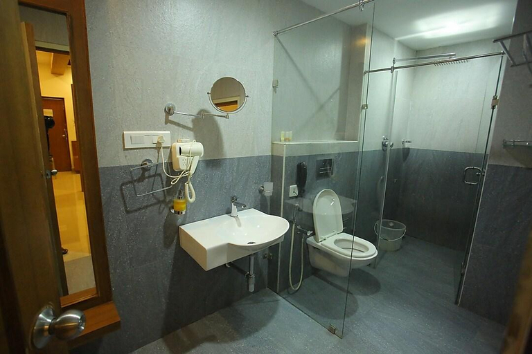 Bathroom, Golden palace, Ernakulam