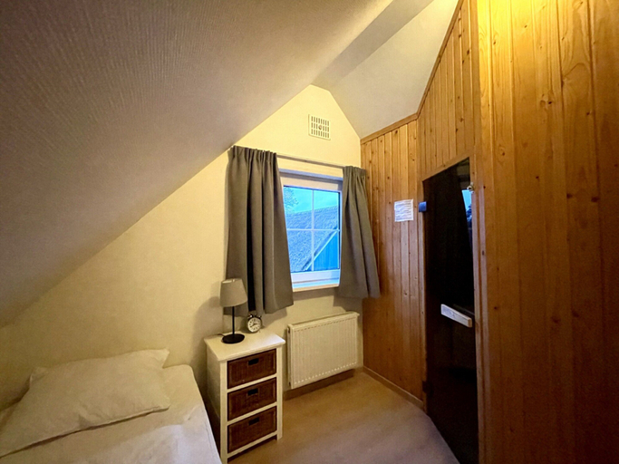 Room 4, Holiday Home for six Guests, Zijpe