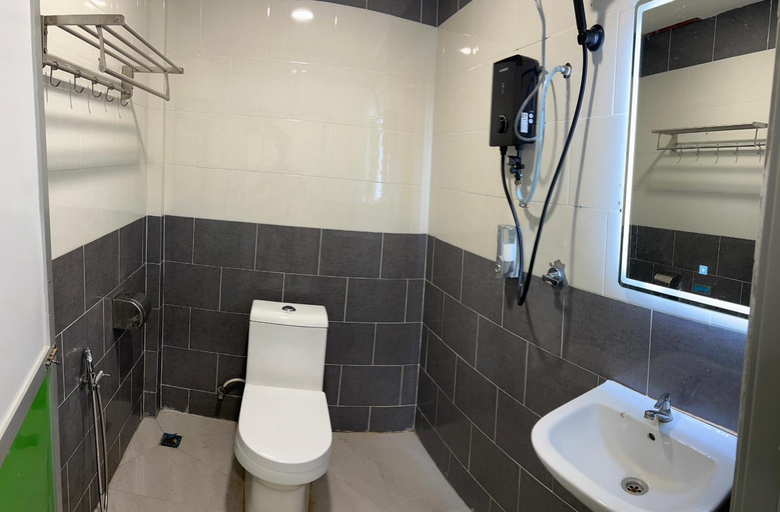 Bathroom 3, D'Lima Beach Inn, Langkawi
