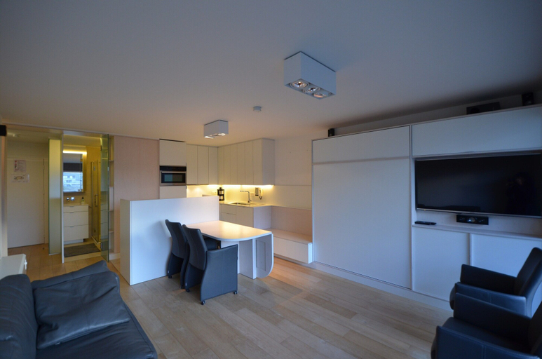 Private kitchen 5, Studio in Belgium Near Beach & Dunes, West-Vlaanderen