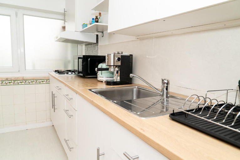 Others 5, Two Bedroom House with Shared Backyard, Cascais