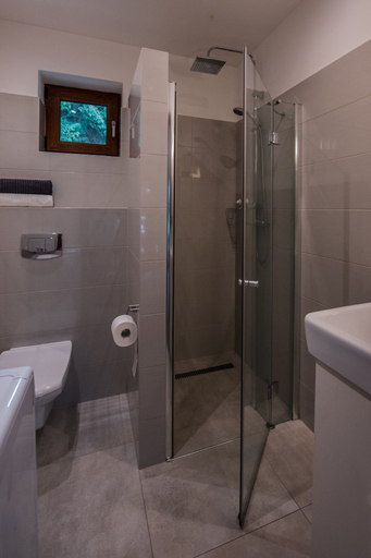 Bathroom 2, Villa in Ore Mountains Near Ski Areal Kliny, Most