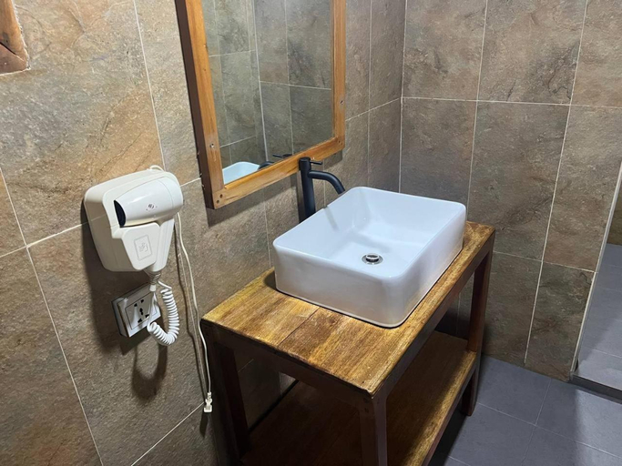 Bathroom 3, Coco Bungalows, Sihanoukville