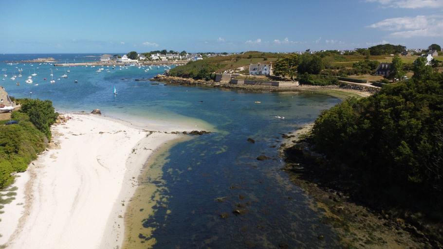 Beach 3, Large Family House Near the Beach, Finistère