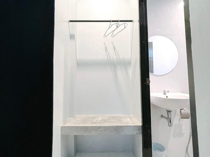 Bathroom 3, Lamer Ville, Muang Chanthaburi
