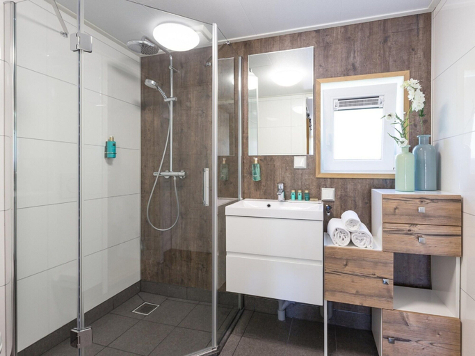 Bathroom 5, Beautiful Cottage Near Giethoorn, Steenwijkerland