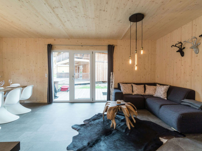 Others 1, Cosy Chalet With hot tub, Murau