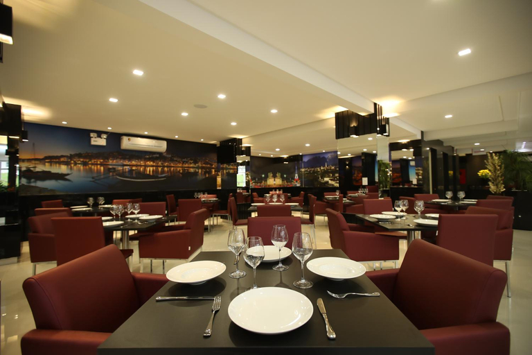 Food & Drinks 5, Holiday & Business Hotel - Ao lado do Centro de Eventos e Arena Conda, Chapecó
