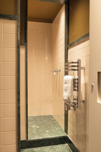 Bathroom 4, Hotel du Palais Bourbon, Paris