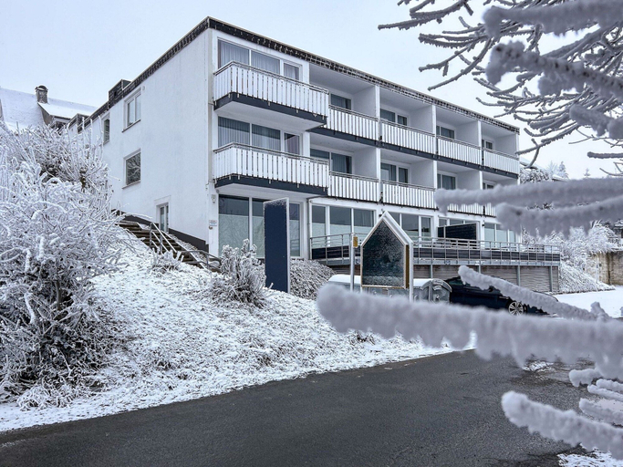Exterior, Modern Flat With Balcony at Erlebnisberg Kappe, Hochsauerlandkreis
