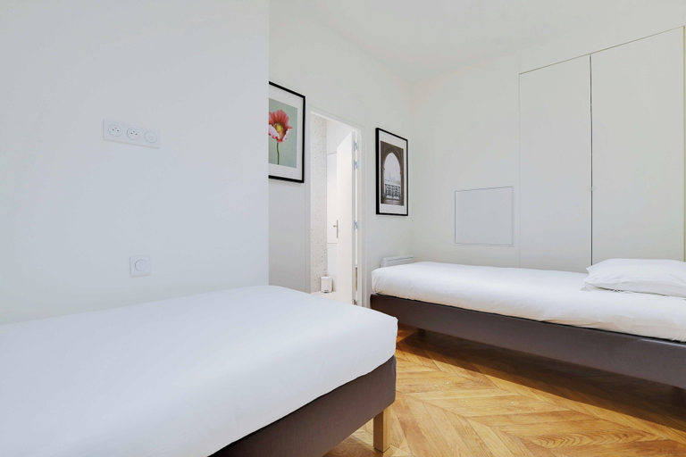 Room 4, Apartment for 4 person in Nanterre, Hauts-de-Seine