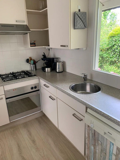 Private kitchen 4, Sunny Garden Retreat Bungalow, Zijpe