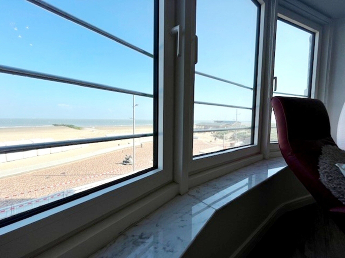 View from property 4, Apartment in Wenduine With Stunning Sea View, West-Vlaanderen