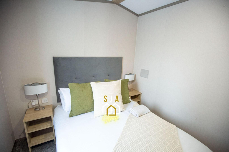 Bedroom 2, Grantown Get Away - SJA Stays - Modern 2 Bed Static, Highland