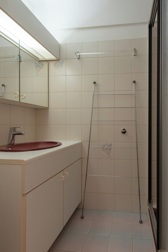 Bathroom 5, Apartment in Middelkerke With Sea View, West-Vlaanderen