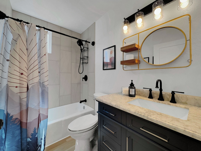 Bathroom 3, Boulder Apache Junction, Pinal