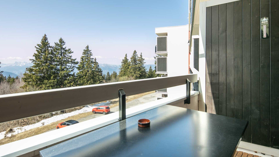 Balcony, Mountain Views & Slope Access, Isère