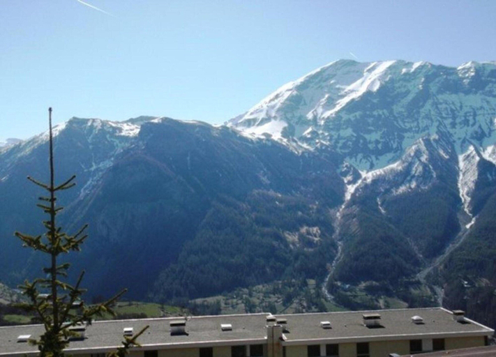 View from property 4, Apartment in Orcieres With Ski Slope Access, Hautes-Alpes