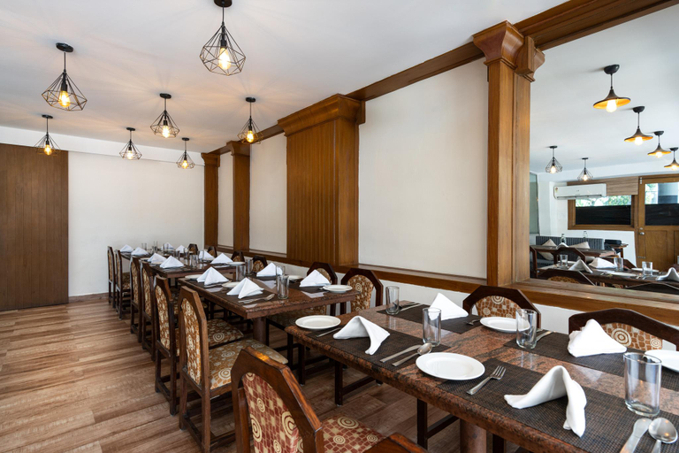 Food & Drinks 5, Hotel Presidency Towers, Ernakulam