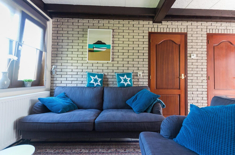 Living room 2, Bungalow in North Holland Coast, Zijpe
