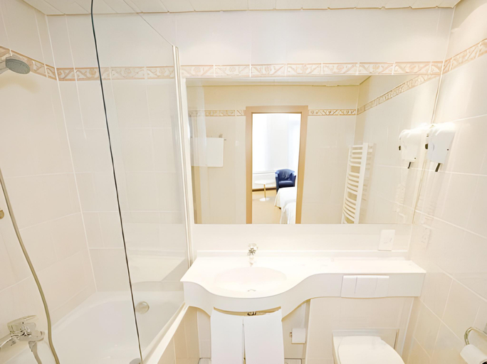 Bathroom 5, Hotel Van Walsum, Rotterdam