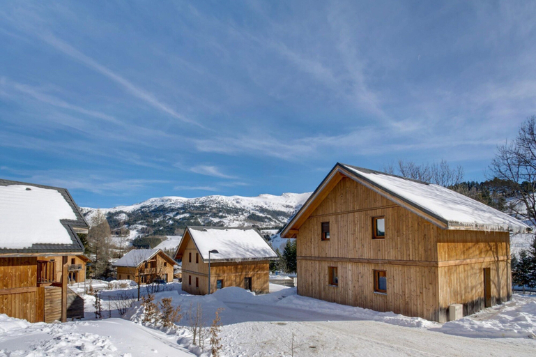 Exterior 5, Chalet Retreat Near Slopes, Isère