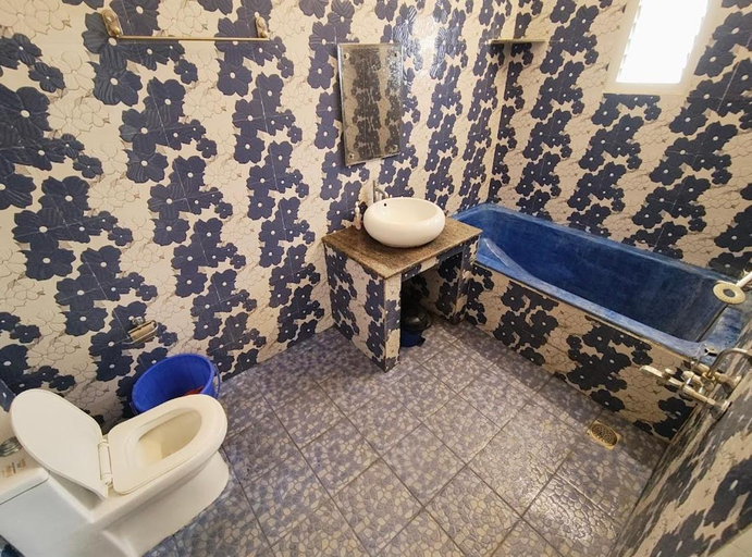 Bathroom 3, Blissful Haven, Viluppuram