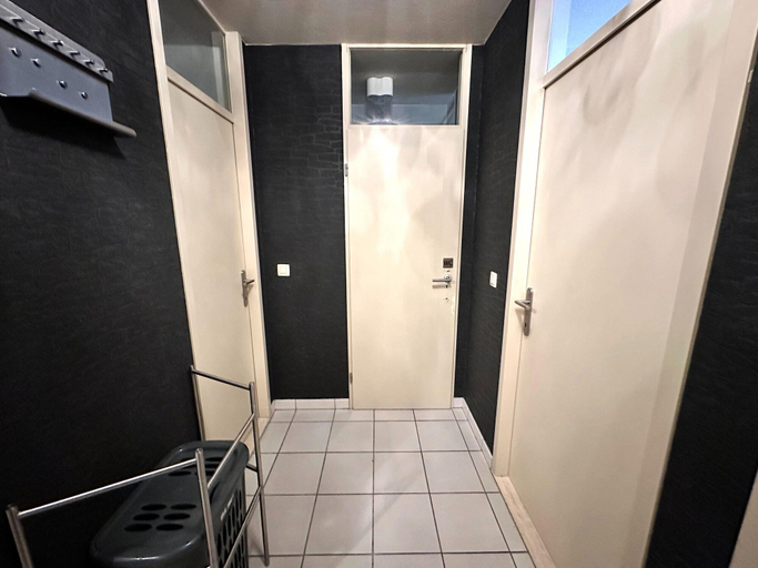 Bathroom 5, Coastal Stay in Nieuwpoort, West-Vlaanderen