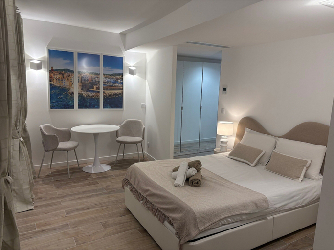 Room 5, Charming Studio - AC- 2p-saint-tropez, Var