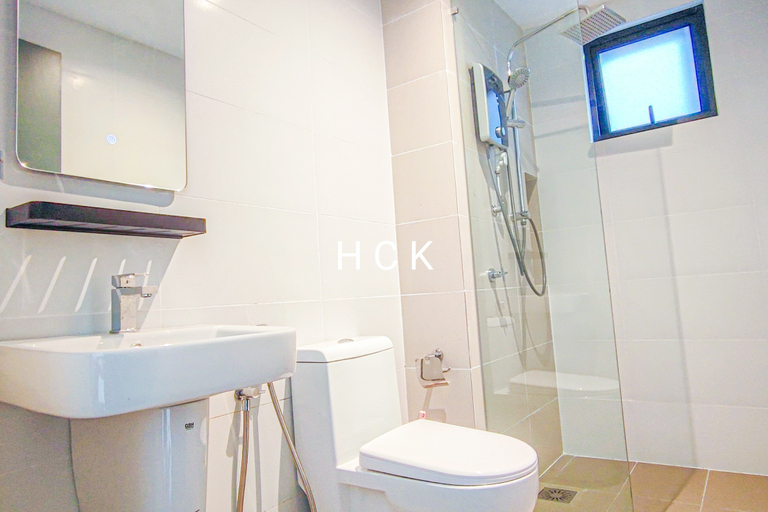 Bathroom 5, Double Storey Pool at Trio Setia by HCK, Klang