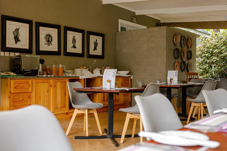 Food & Drinks 5, PheZulu Guest Lodge., Hwange