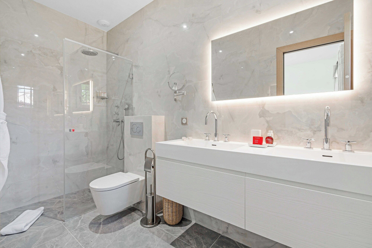 Bathroom 3, Exceptional Villa- AC- 5br-10p- Baie des Canebiers, Var