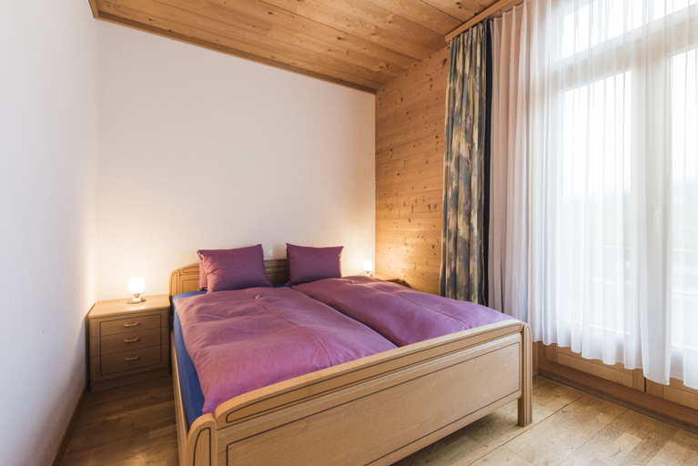 Bedroom 2, Hotel Alpenrose beim Ballenberg, Interlaken