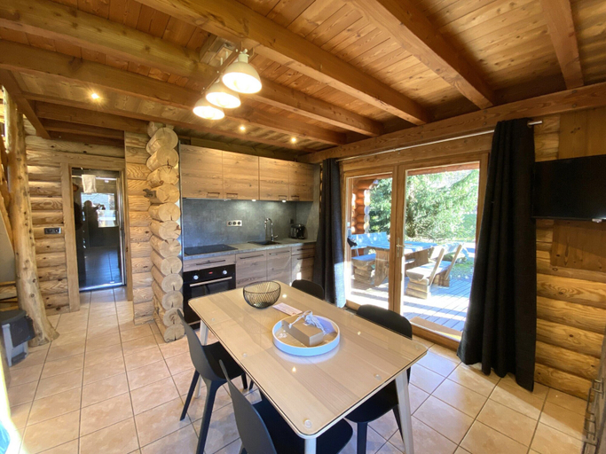 Living room 4, L'ours Blanc Chalet en Rondins, Vosges