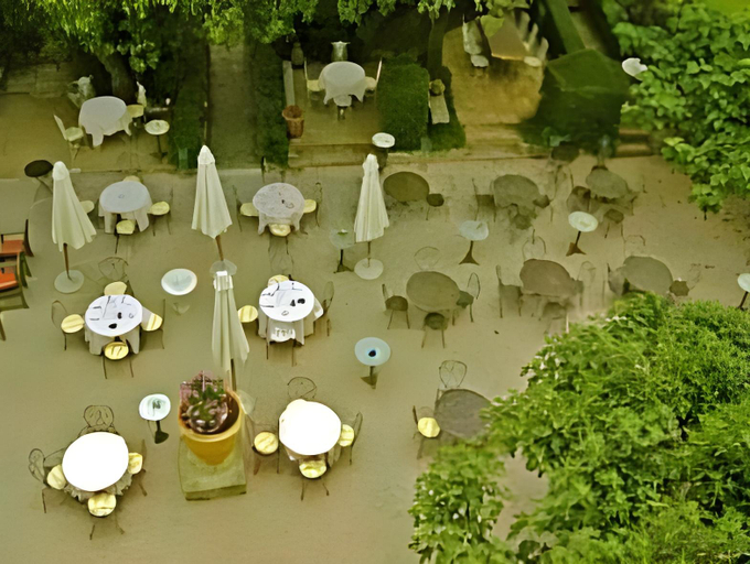 Food & Drinks 5, Chateau d'Arpaillargues - TERITORIA, Gard