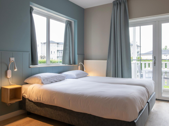 Room 1, Beach Hotel Bliss for Two